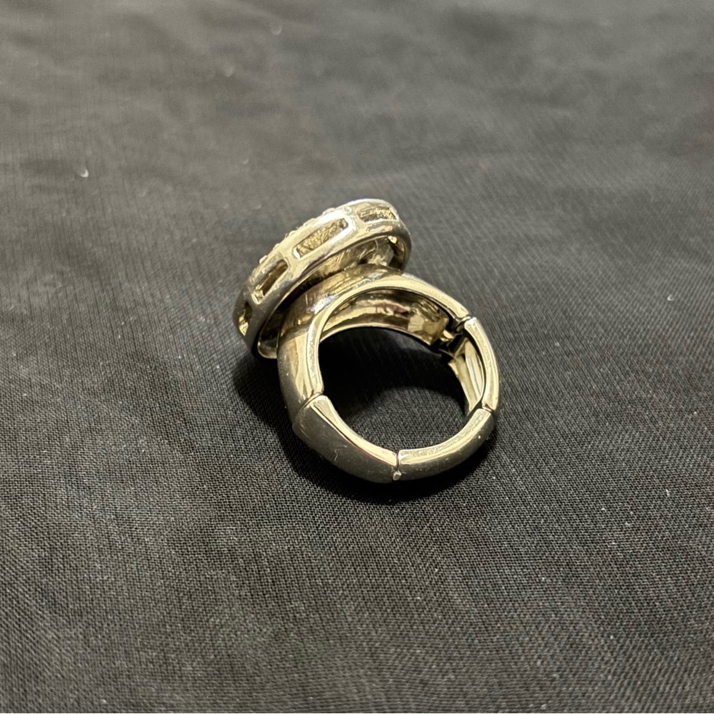 Elegant Silver Faux Crystal Ring - Picture 3 of 3